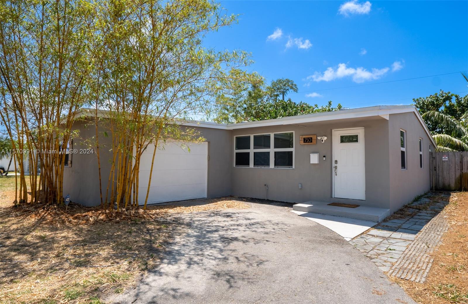 COLLIER ESTATES FIFTH ADD - Residential
