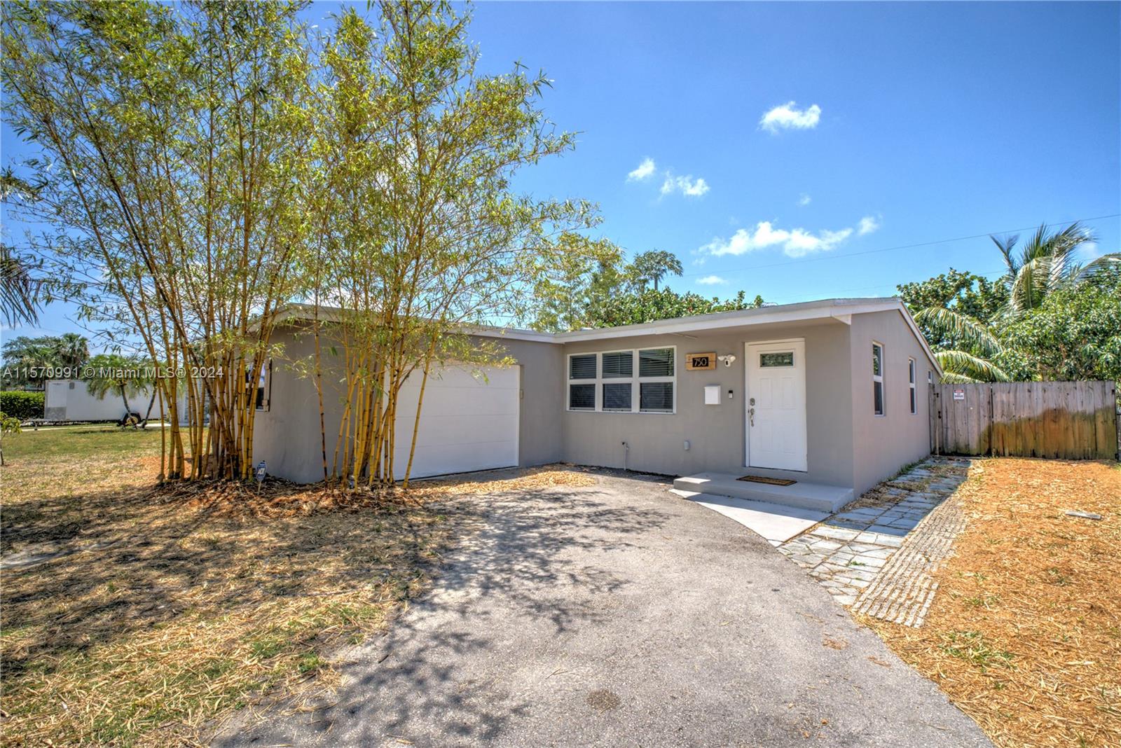 COLLIER ESTATES FIFTH ADD - Residential