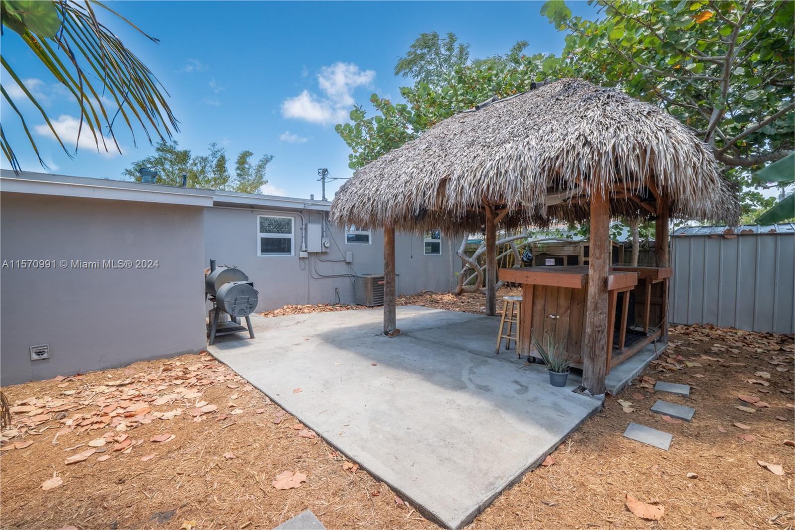 COLLIER ESTATES FIFTH ADD - Residential