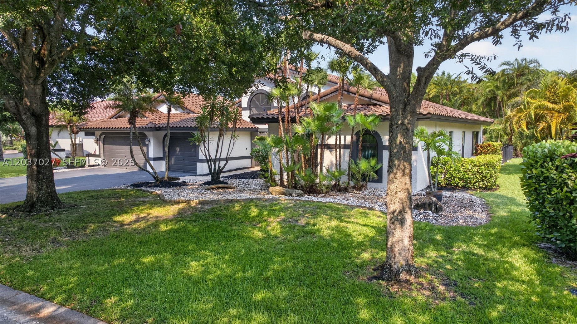PINE RIDGE - Residential