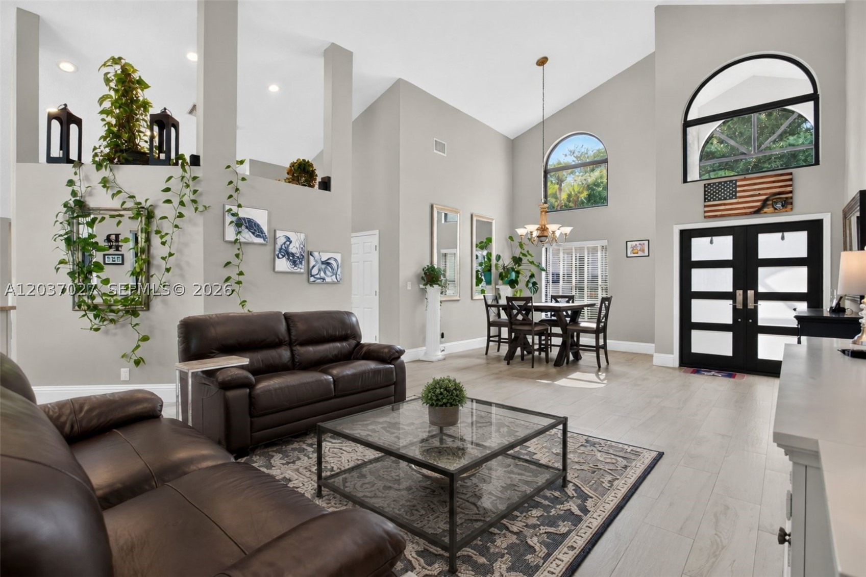 PINE RIDGE - Residential