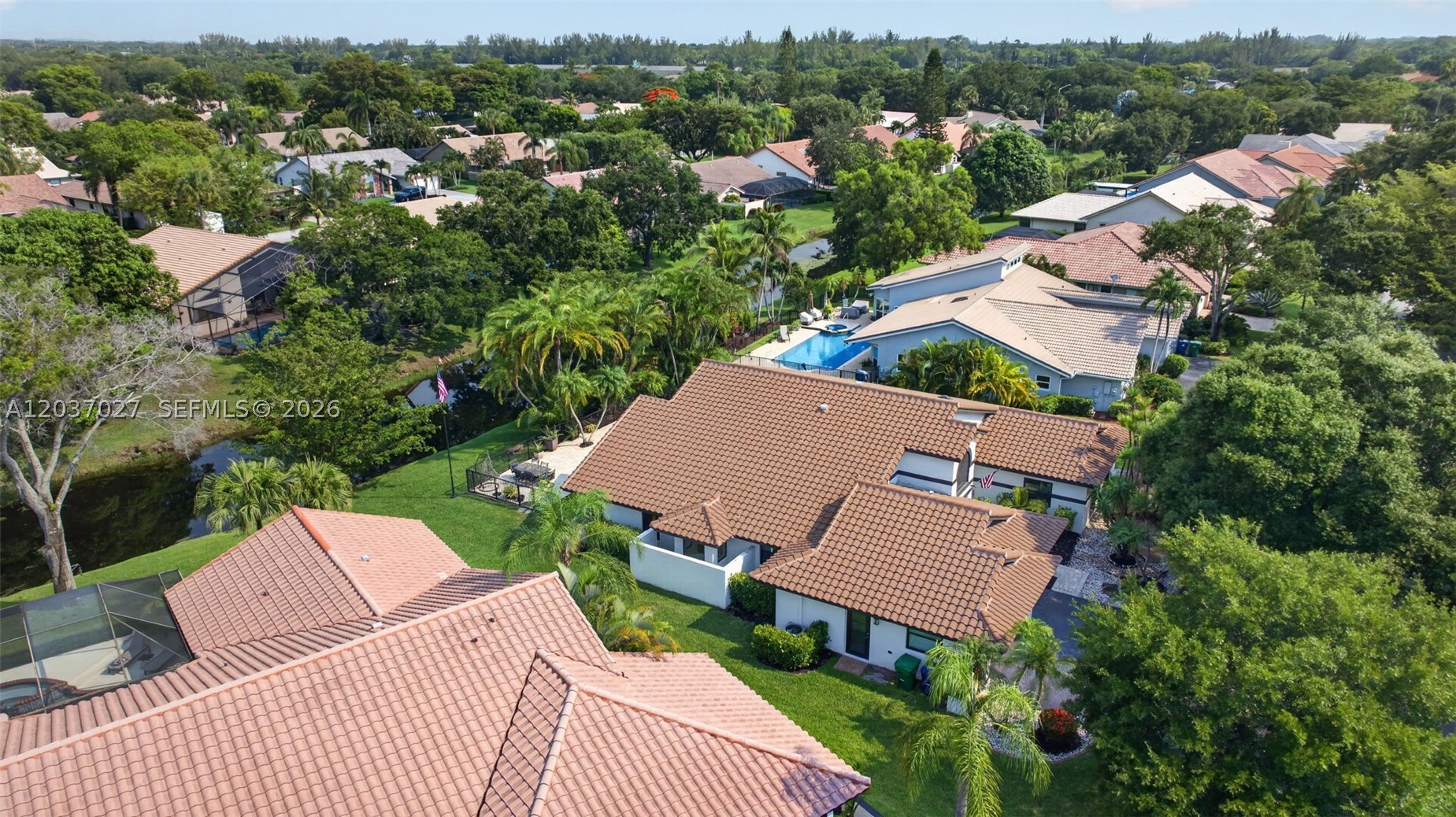 PINE RIDGE - Residential