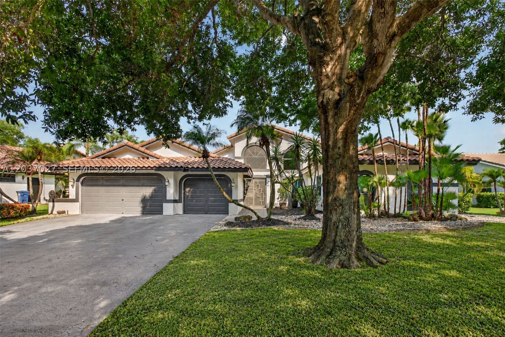 PINE RIDGE - Residential