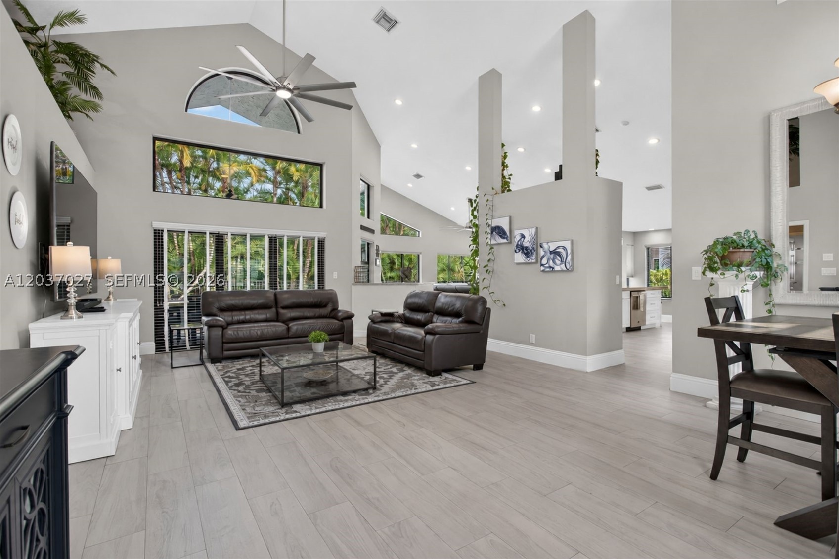 PINE RIDGE - Residential