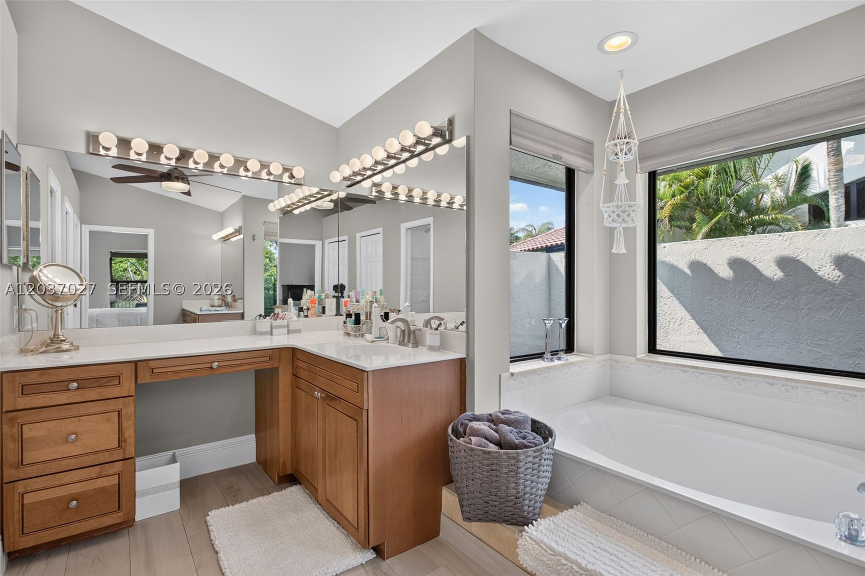 PINE RIDGE - Residential
