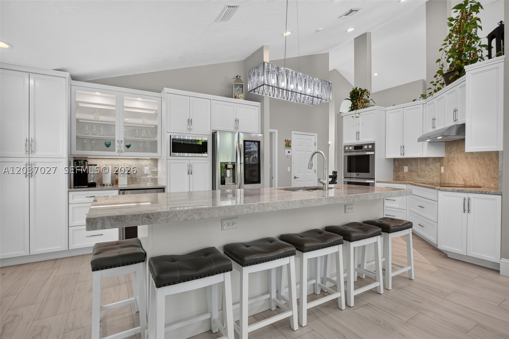 PINE RIDGE - Residential