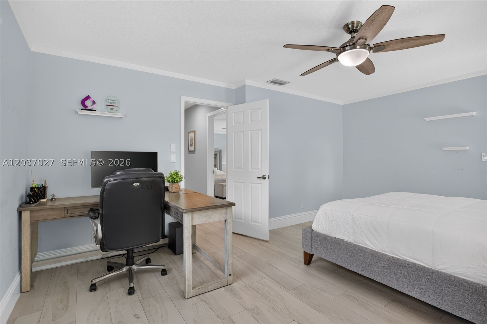 PINE RIDGE - Residential