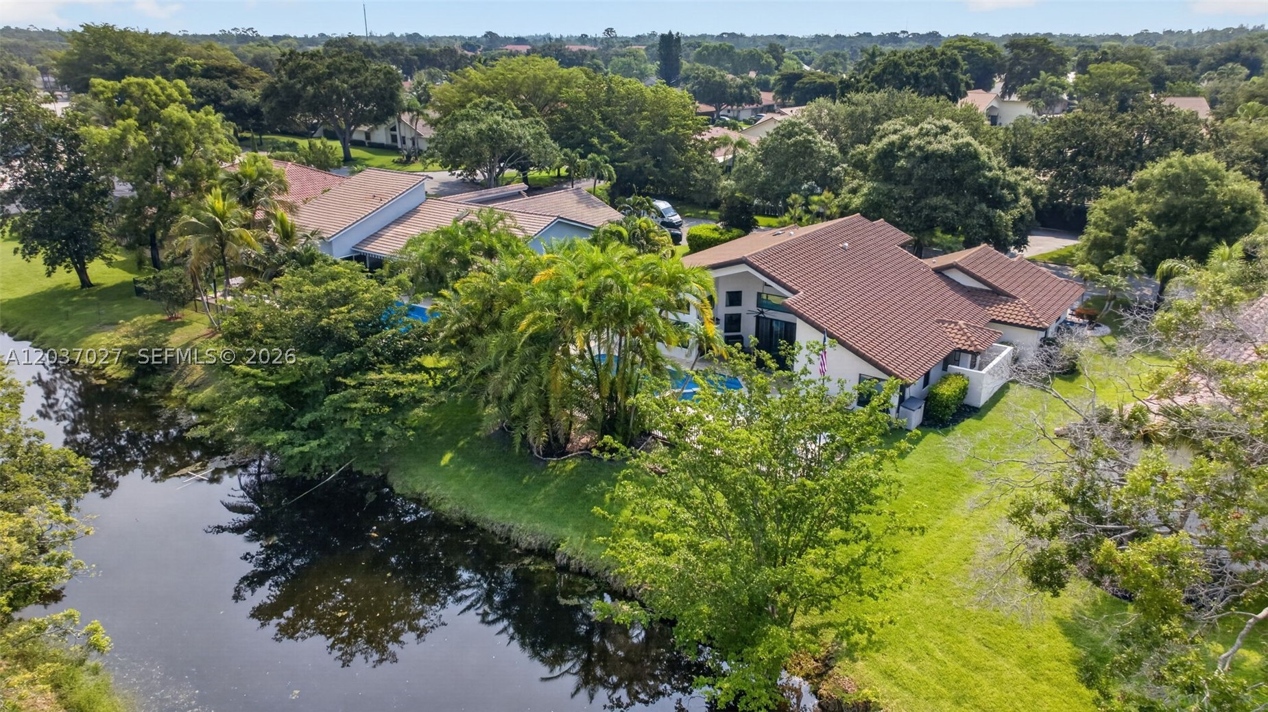 PINE RIDGE - Residential