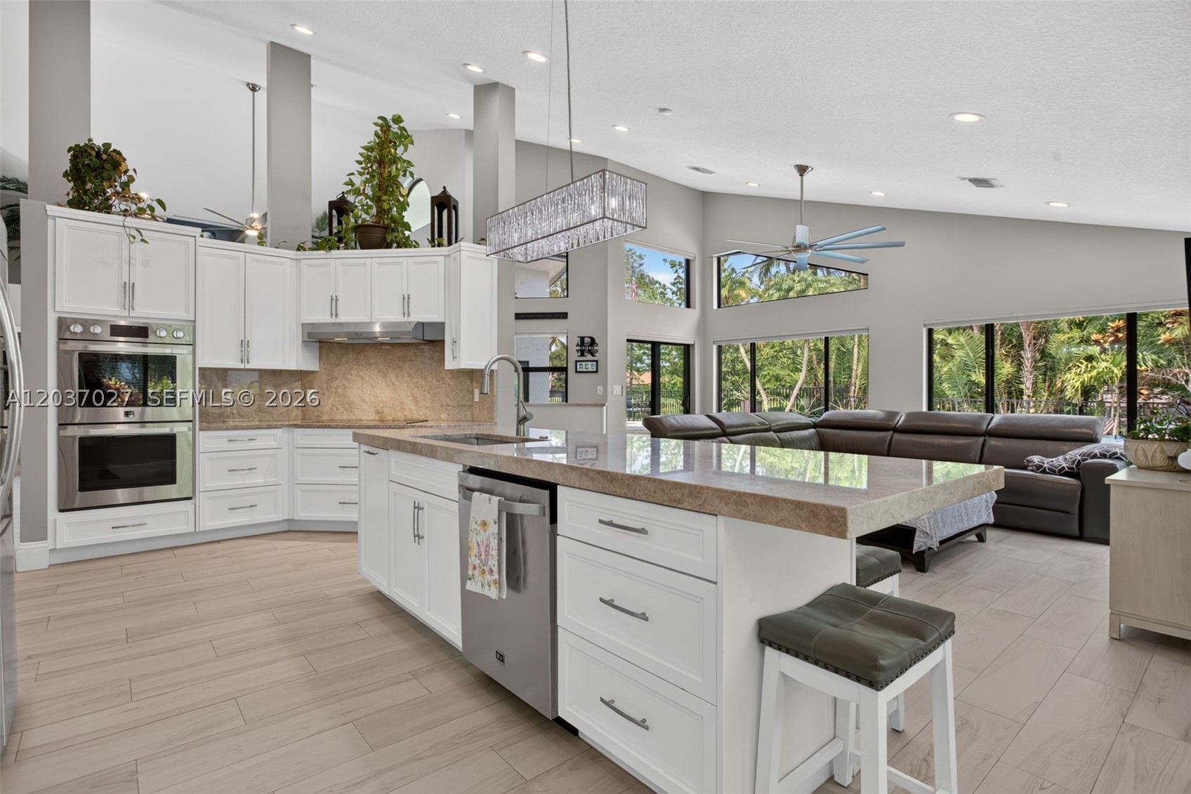 PINE RIDGE - Residential