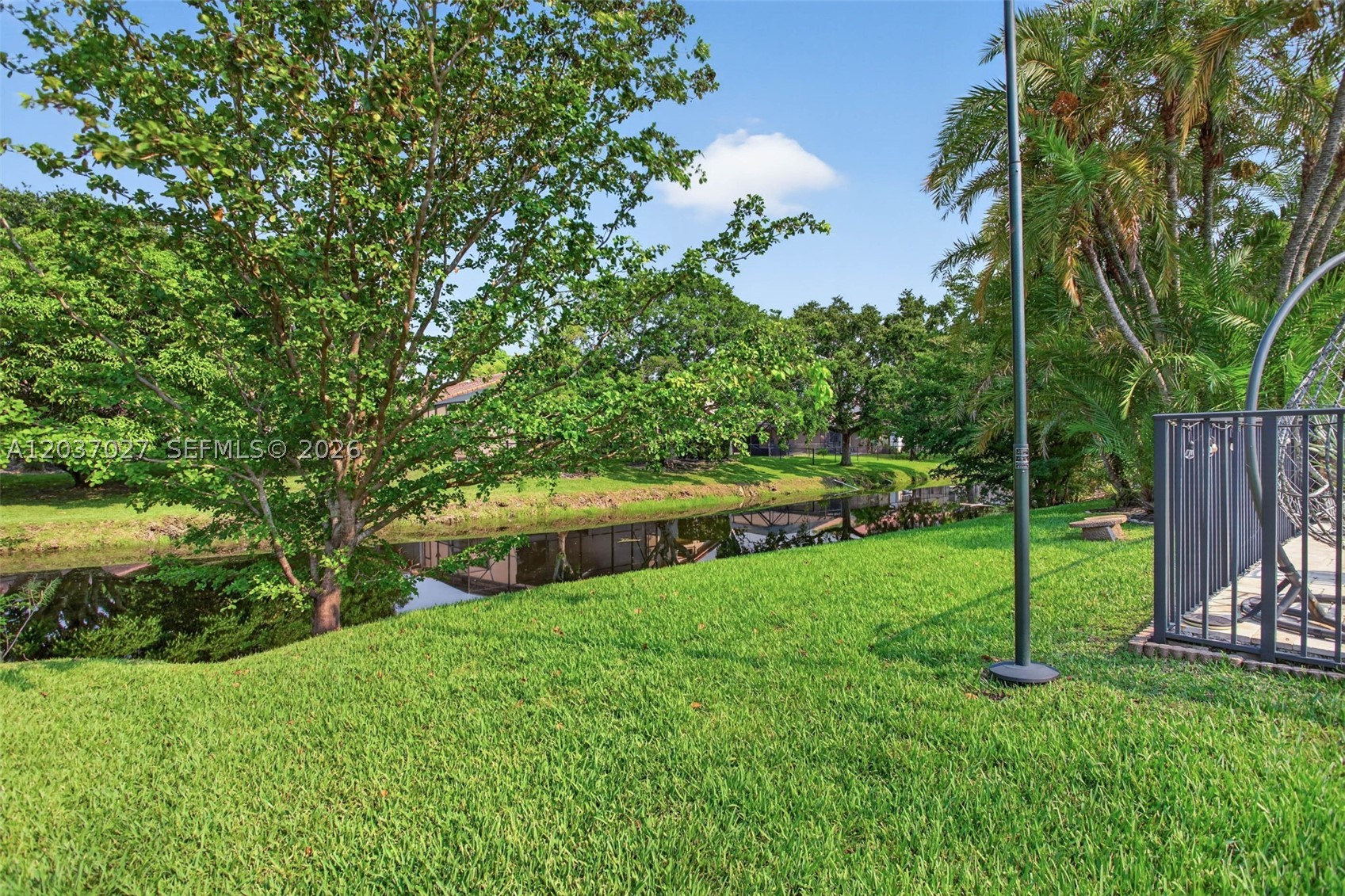 PINE RIDGE - Residential