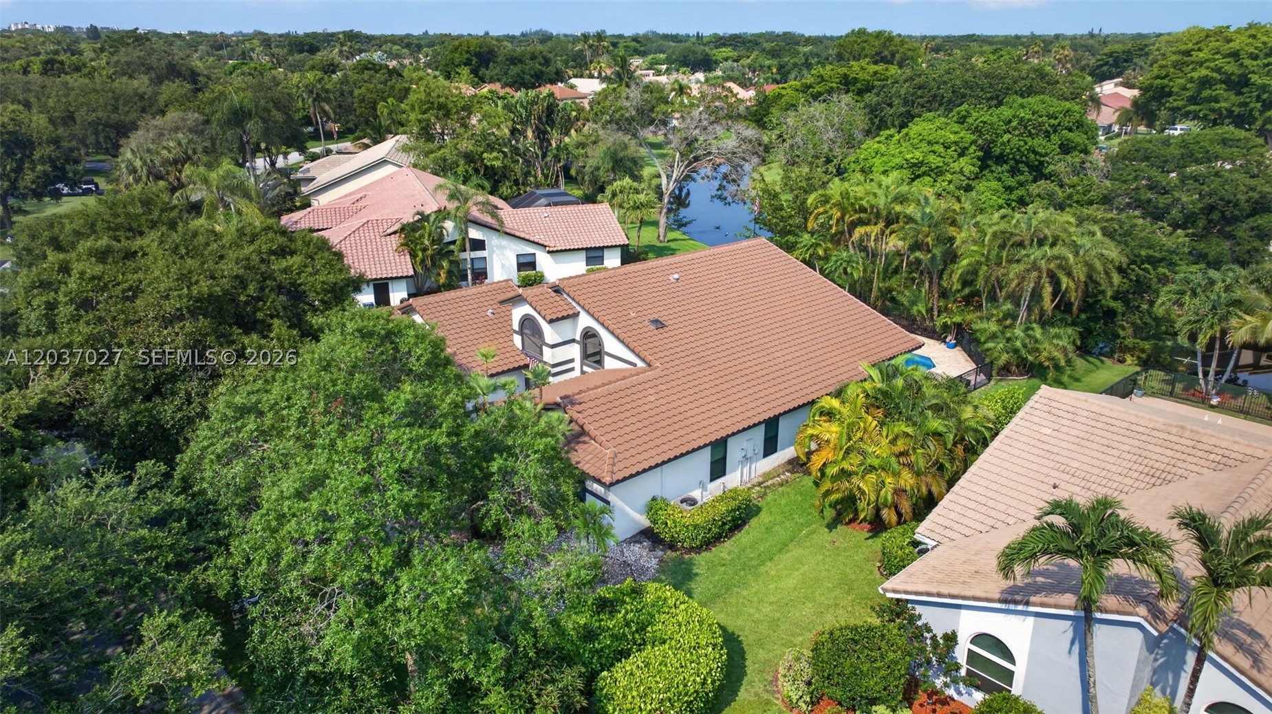 PINE RIDGE - Residential