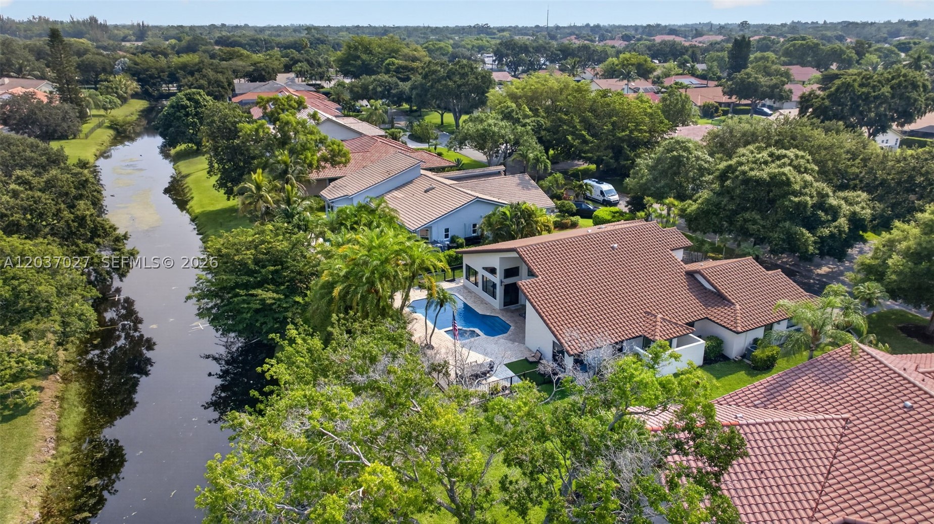 PINE RIDGE - Residential