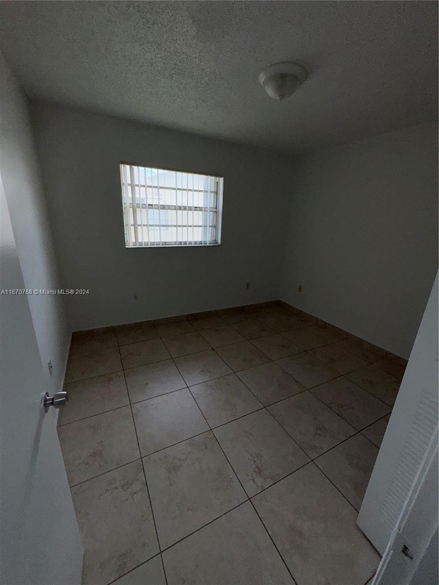HIALEAH 4TH ADDN - Residential Lease