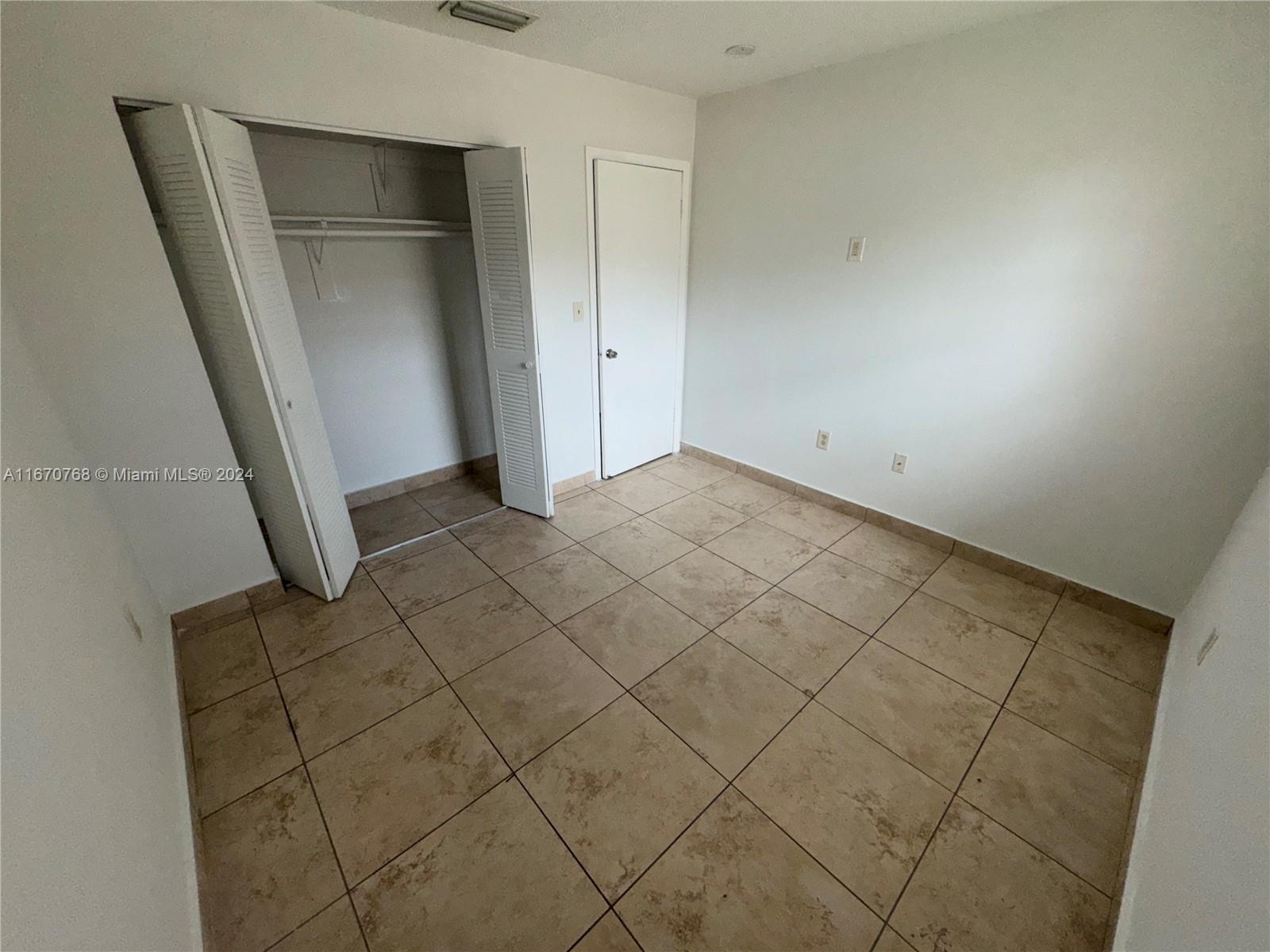 HIALEAH 4TH ADDN - Residential Lease