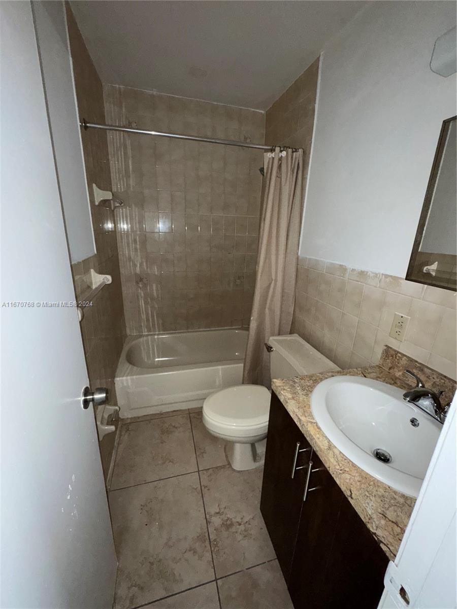 HIALEAH 4TH ADDN - Residential Lease