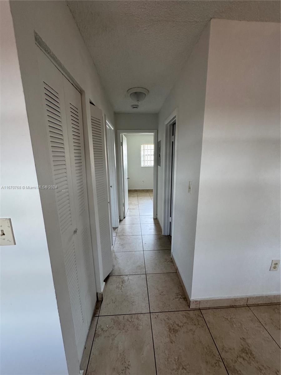 HIALEAH 4TH ADDN - Residential Lease