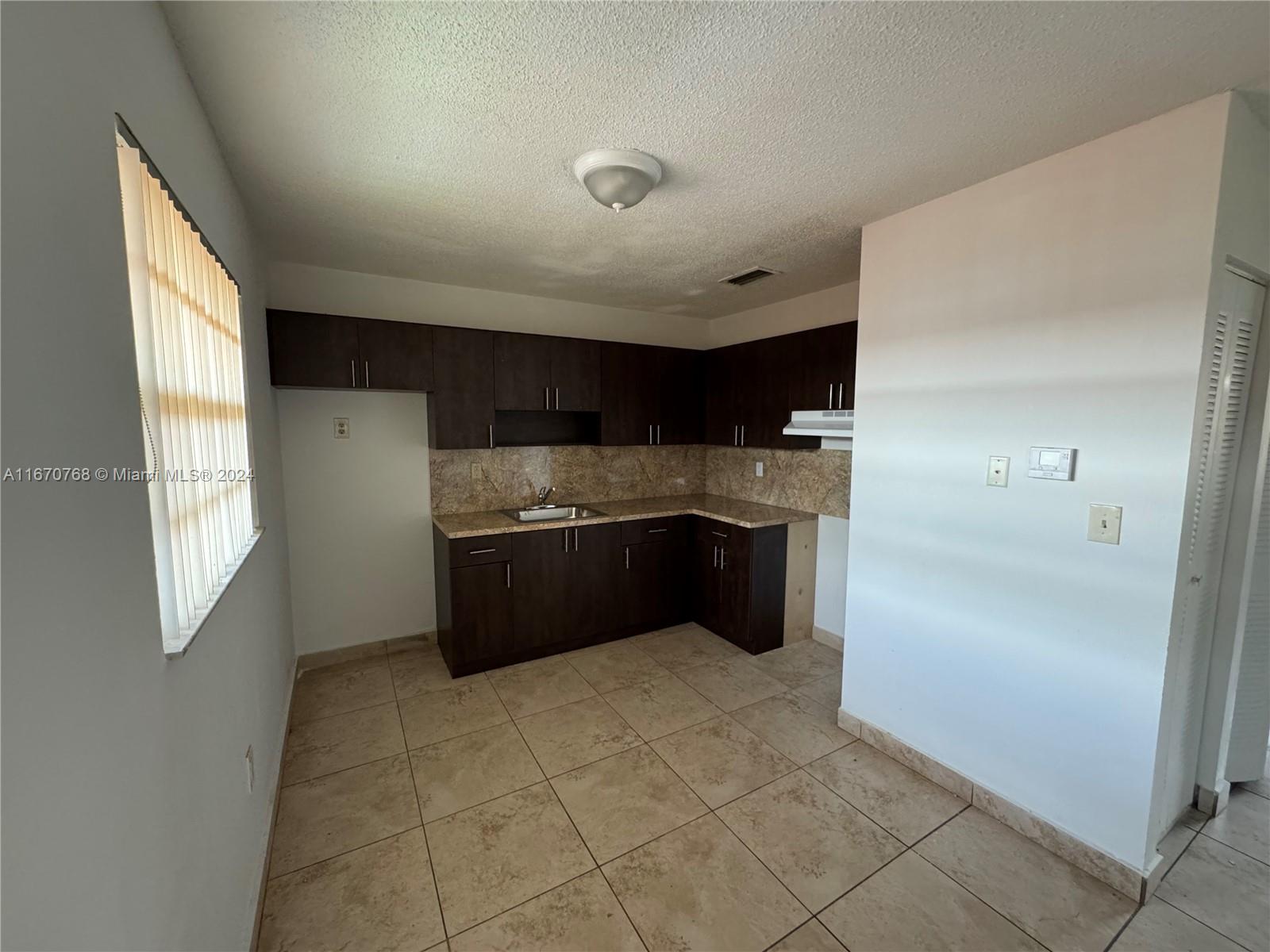 HIALEAH 4TH ADDN - Residential Lease