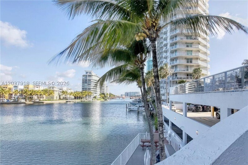 LA RIVE GAUCHE CONDO - Residential Lease