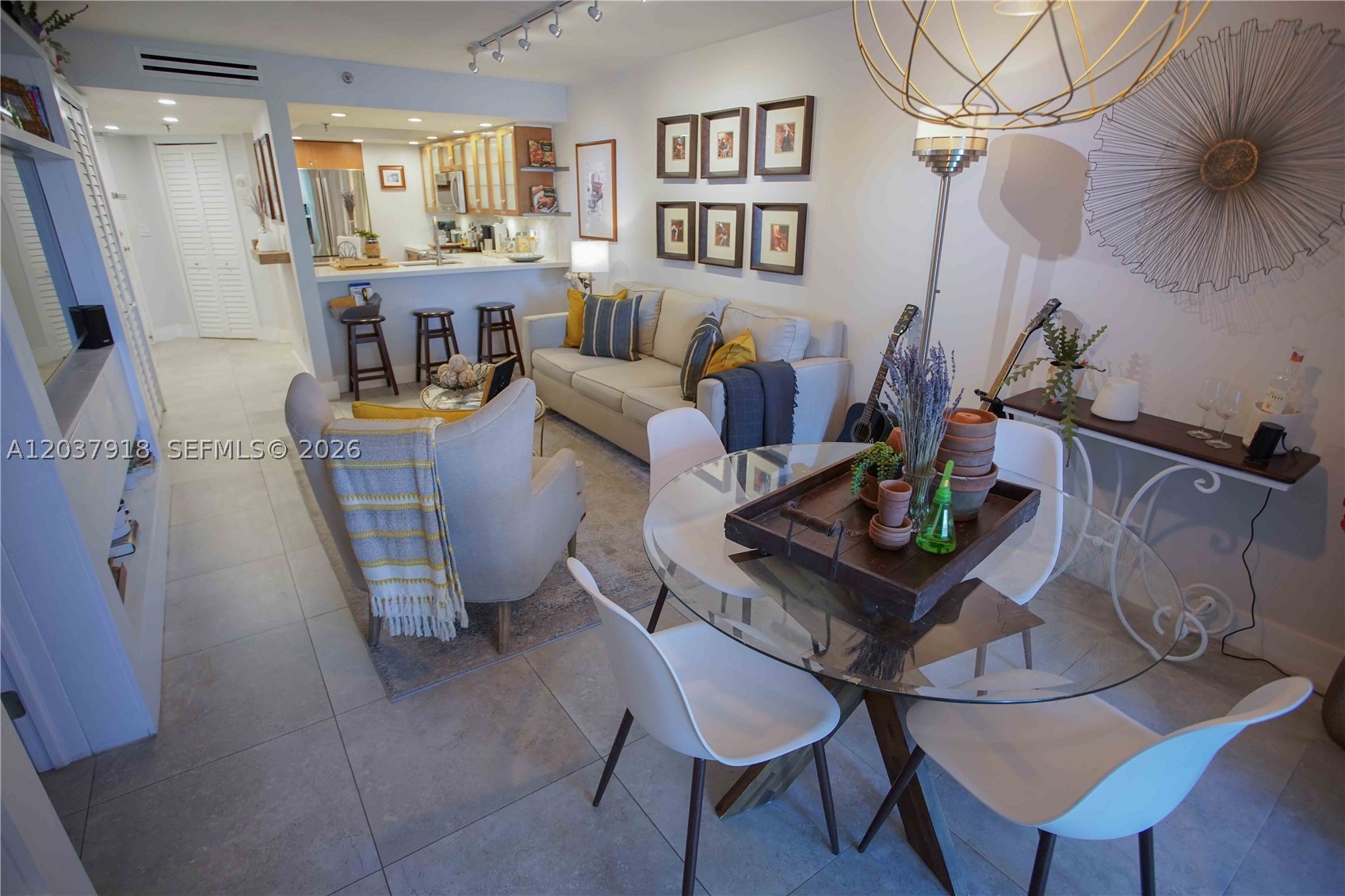 LA RIVE GAUCHE CONDO - Residential Lease