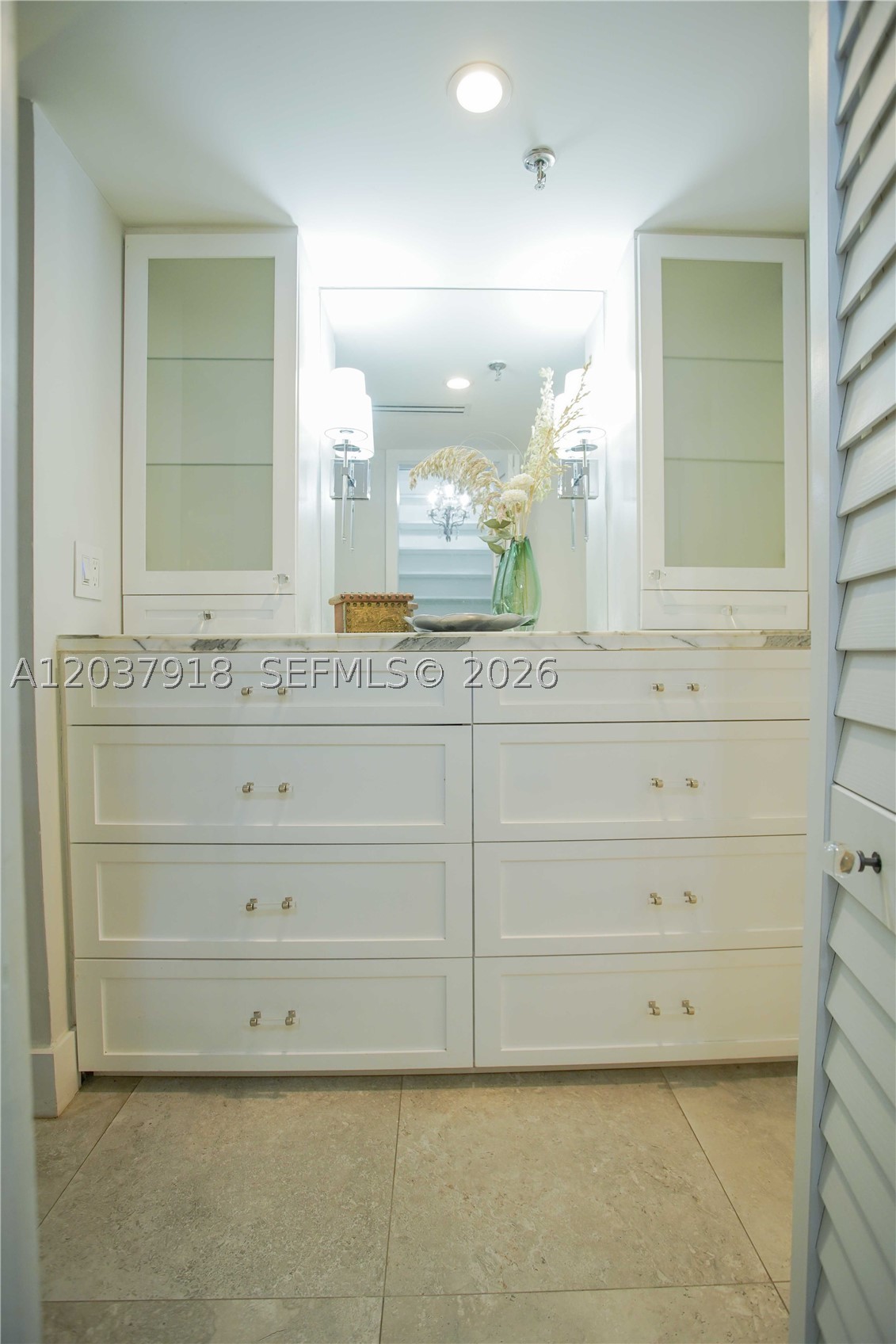 LA RIVE GAUCHE CONDO - Residential Lease