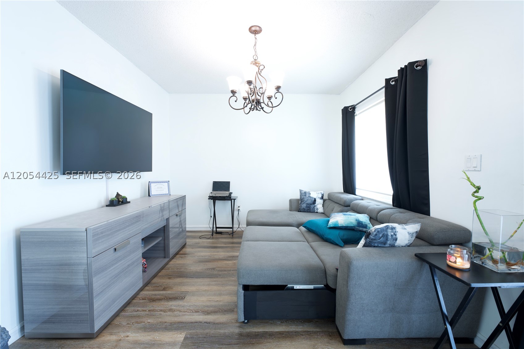 LAWRENCE EST LAND COS SUB - Residential Lease