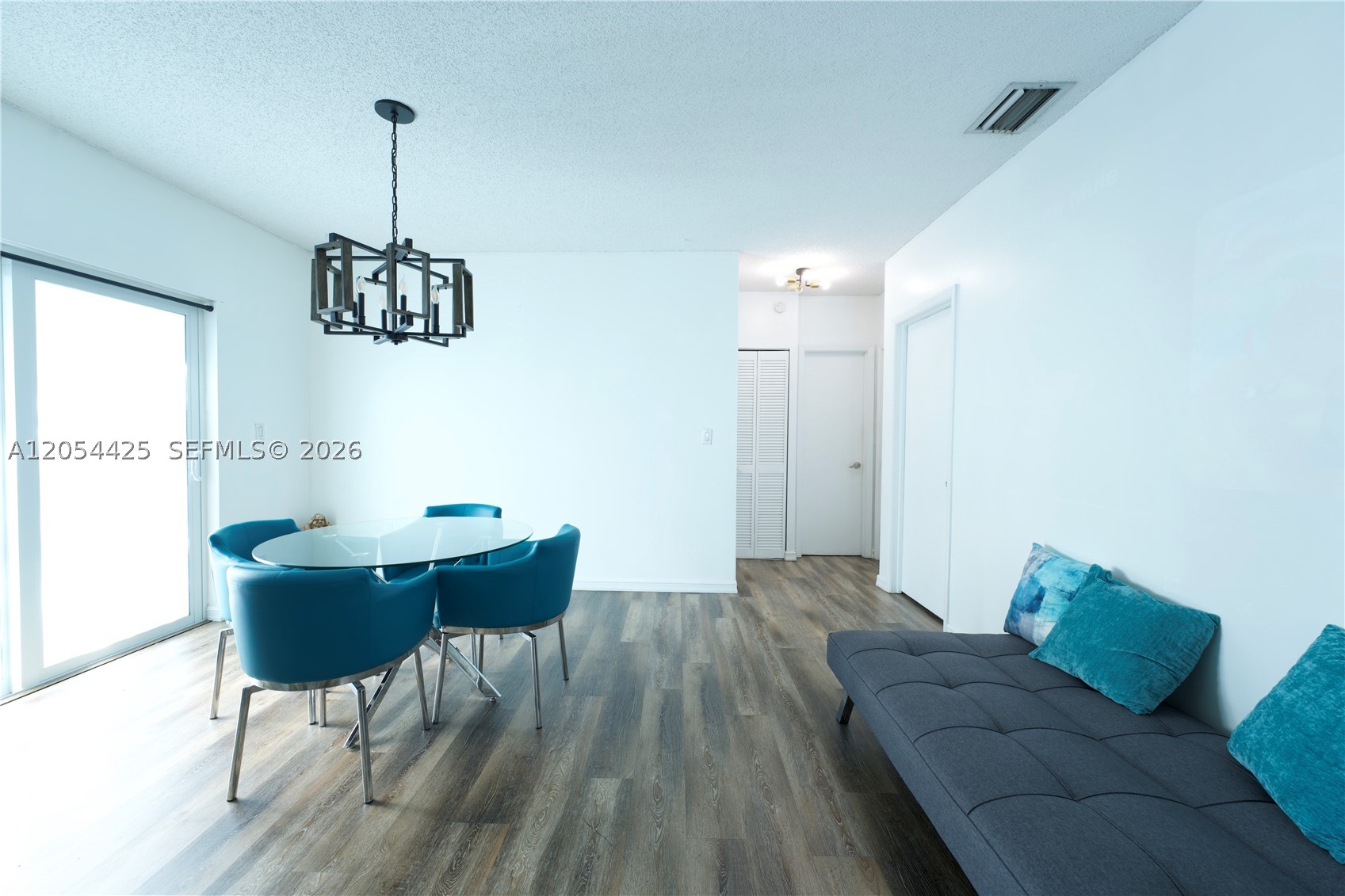 LAWRENCE EST LAND COS SUB - Residential Lease