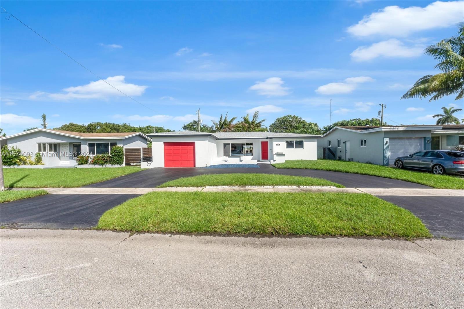FLAMINGO MANORS - Residential