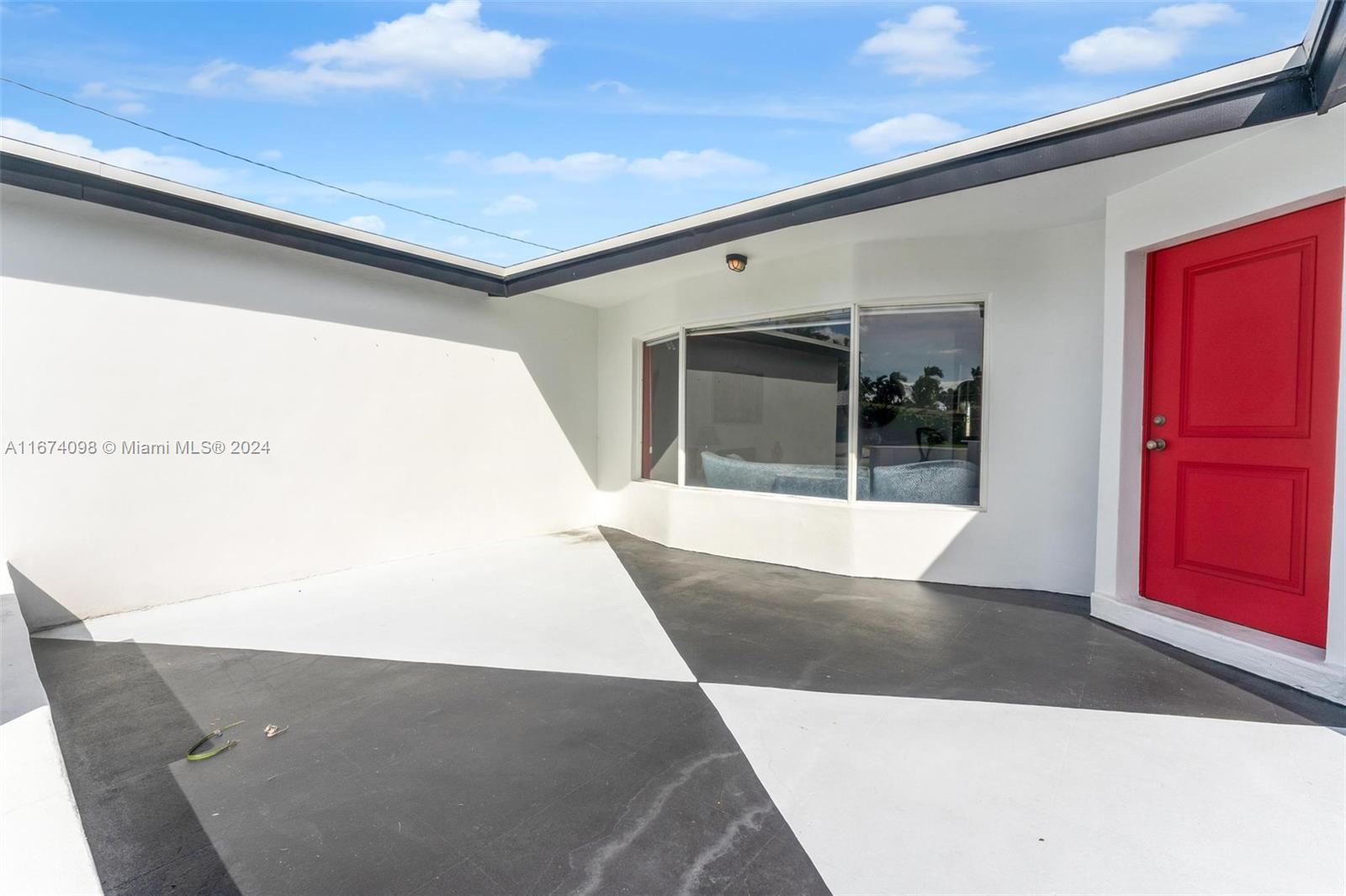 FLAMINGO MANORS - Residential