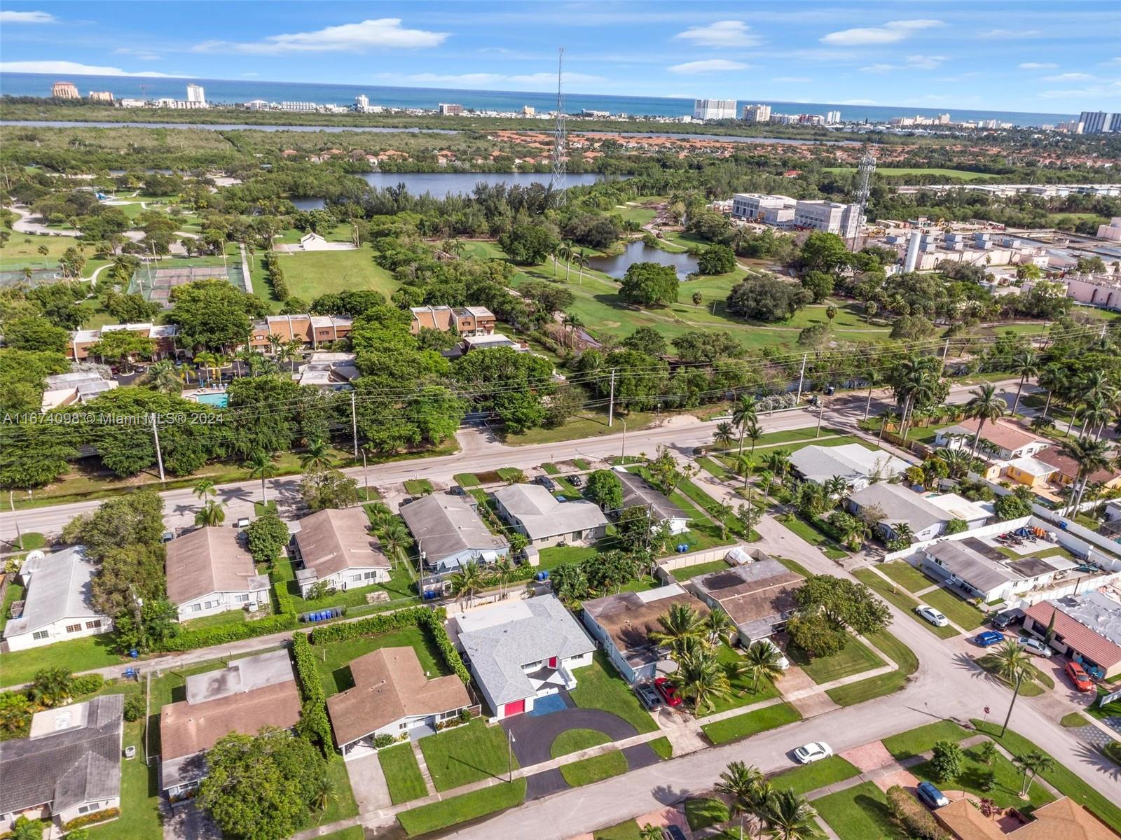 FLAMINGO MANORS - Residential