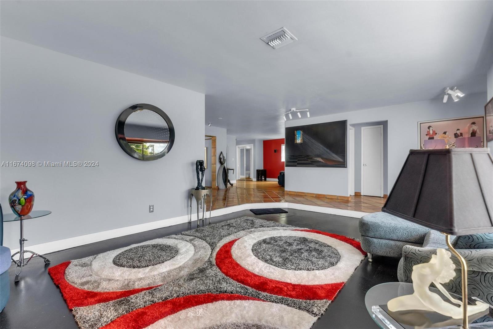 FLAMINGO MANORS - Residential