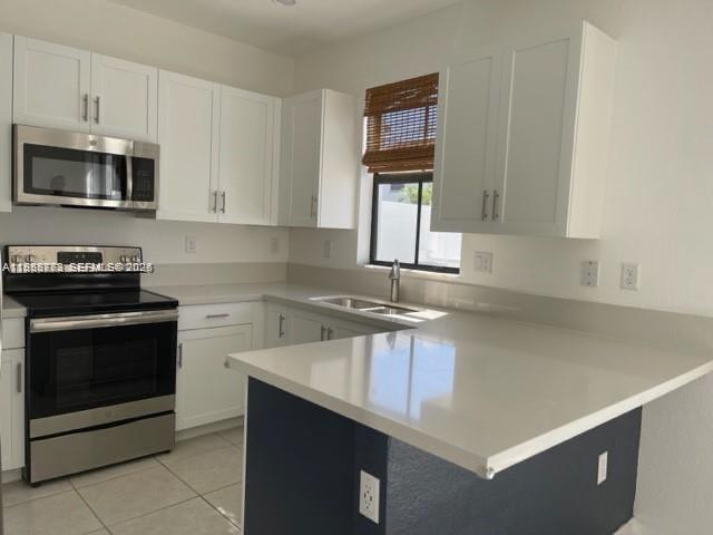 AQUABELLA NORTH REPLAT - Residential Lease