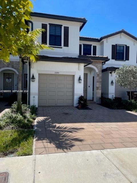 AQUABELLA NORTH REPLAT - Residential Lease