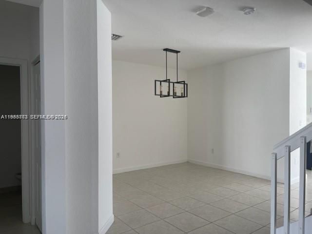 AQUABELLA NORTH REPLAT - Residential Lease