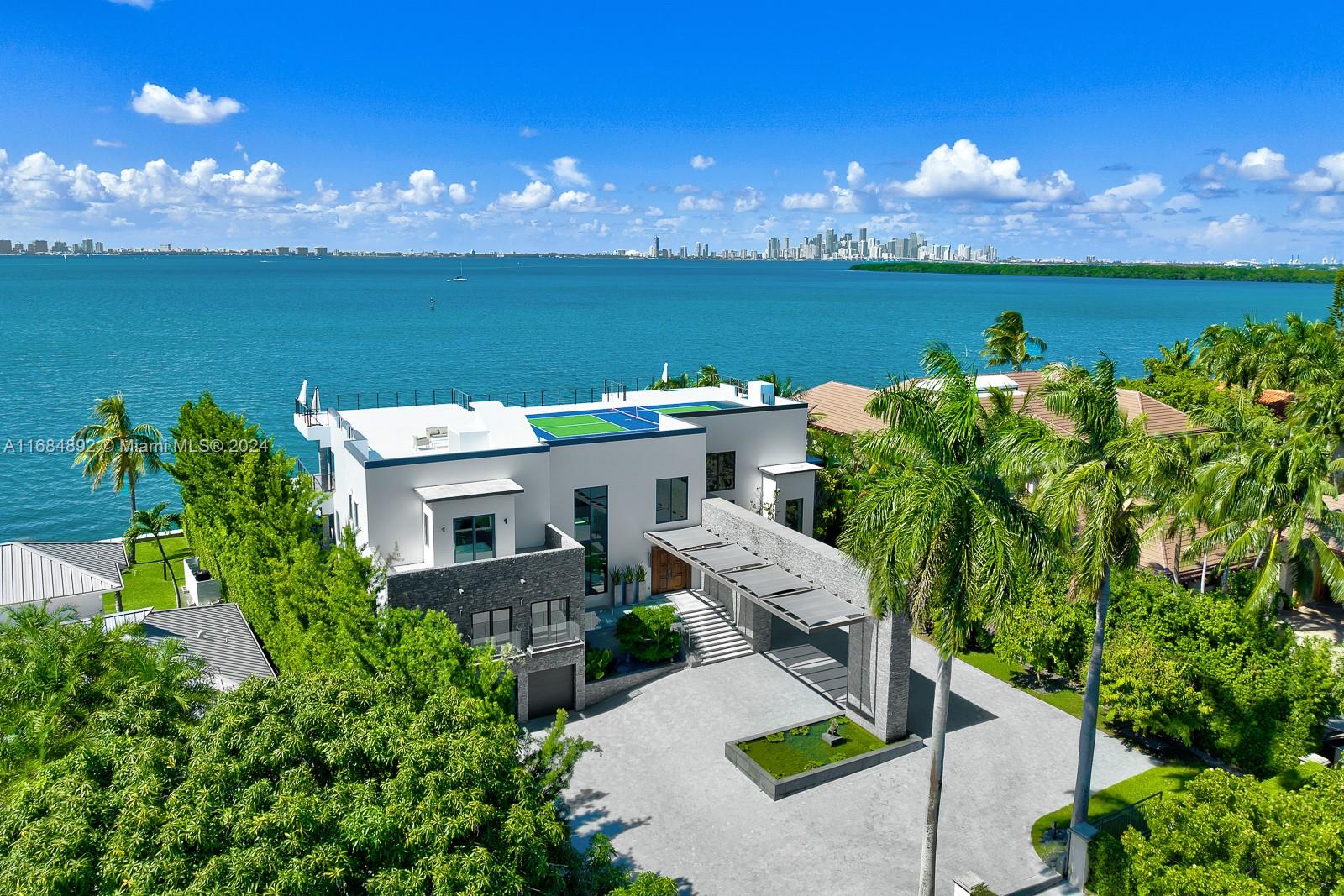 TROPICAL ISLE HOMES SUB 4 - Residential