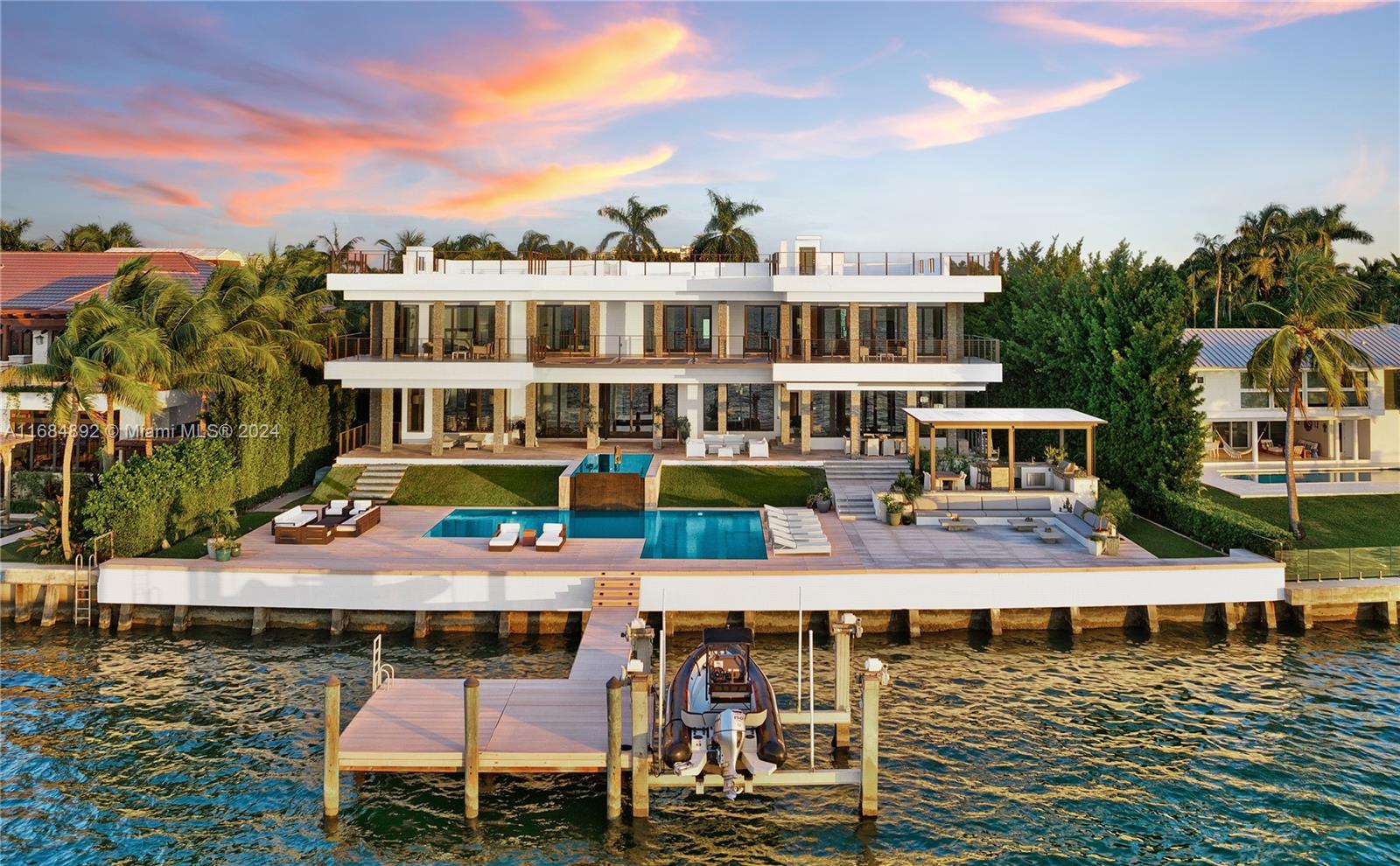 TROPICAL ISLE HOMES SUB 4 - Residential