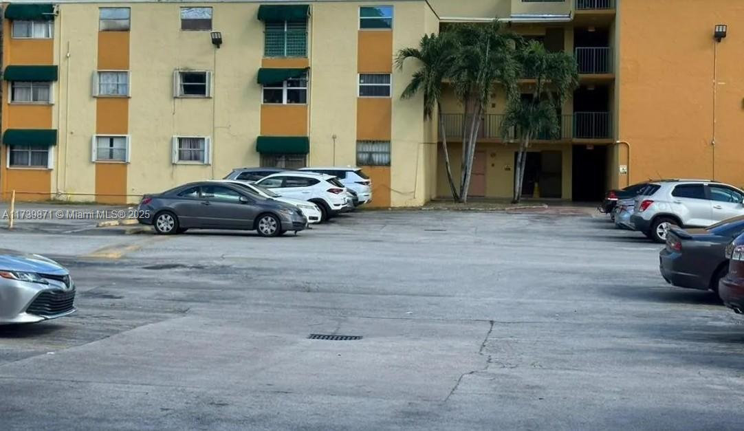LAS ESTRELLAS CONDO - Residential Lease