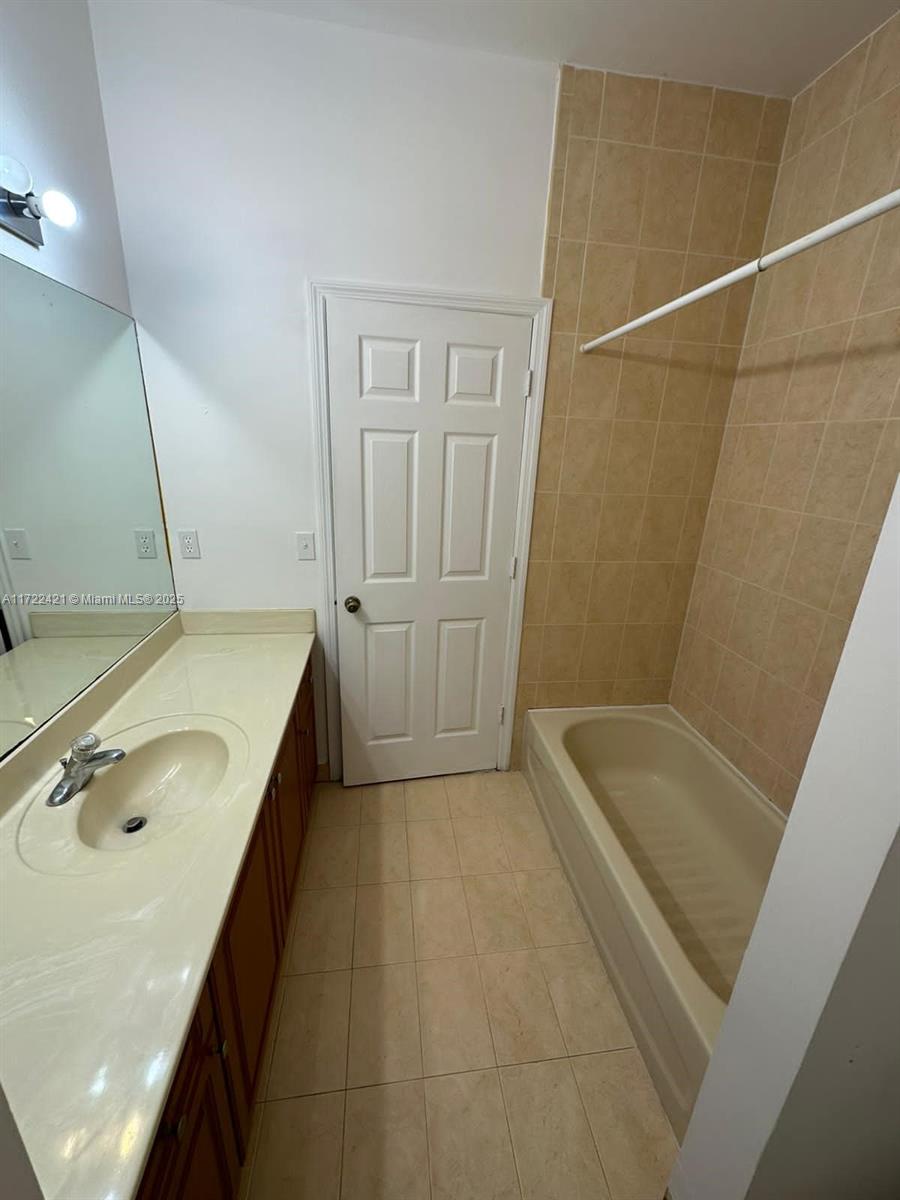 CARIBBEAN ISLES VILLAS CO - Residential