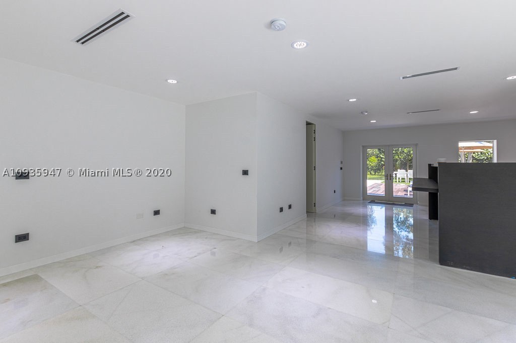 FLAGLER GROVES ESTATES SE - Residential