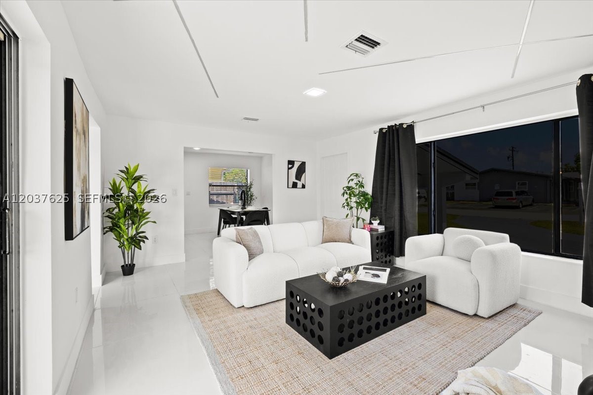 MIRAMAR SEC 9 - Residential