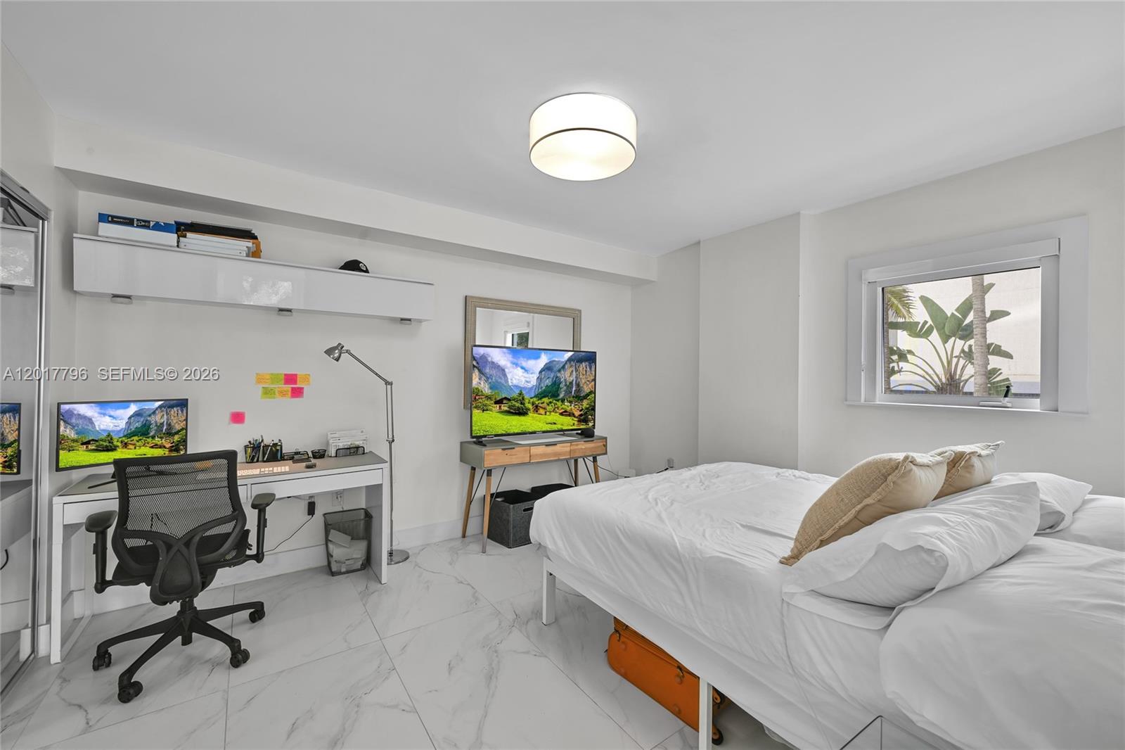 VILLAGGIO IN THE GROVE TO - Residential Lease