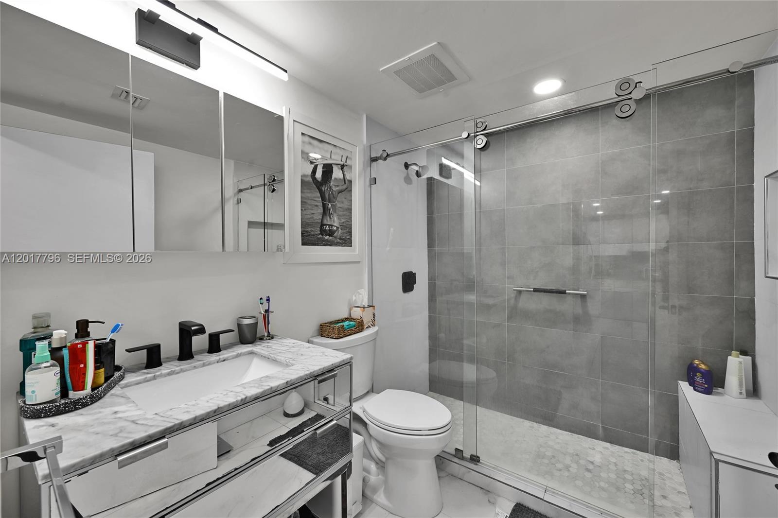 VILLAGGIO IN THE GROVE TO - Residential Lease