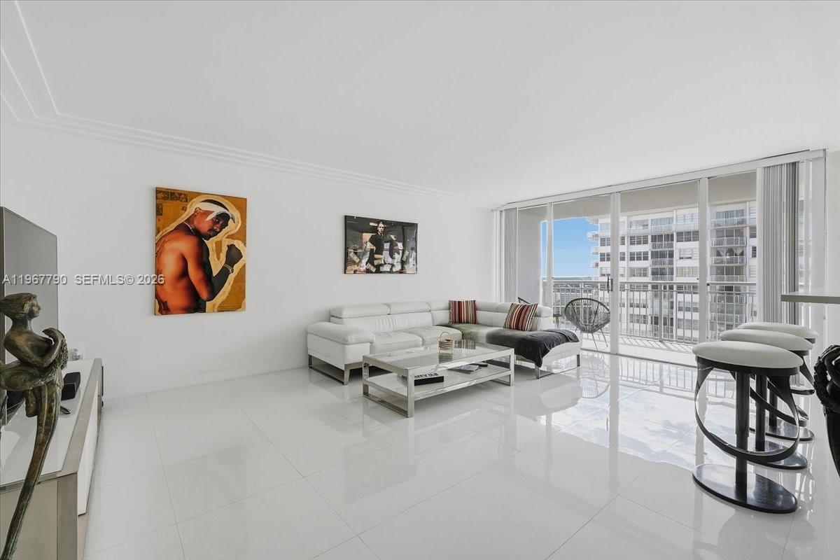 DEL PRADO MARINA - Residential