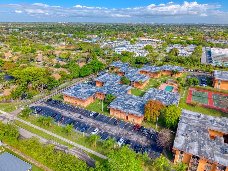 SUNSET PALMS EAST CONDO - Residential