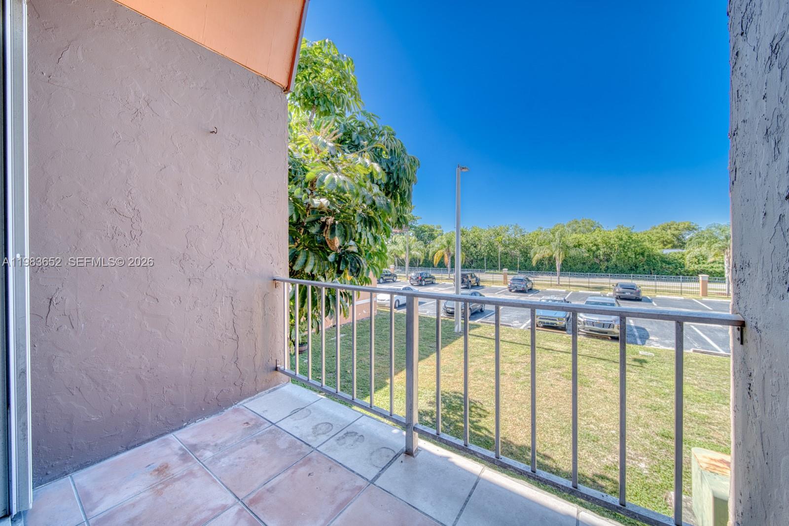 SUNSET PALMS EAST CONDO - Residential