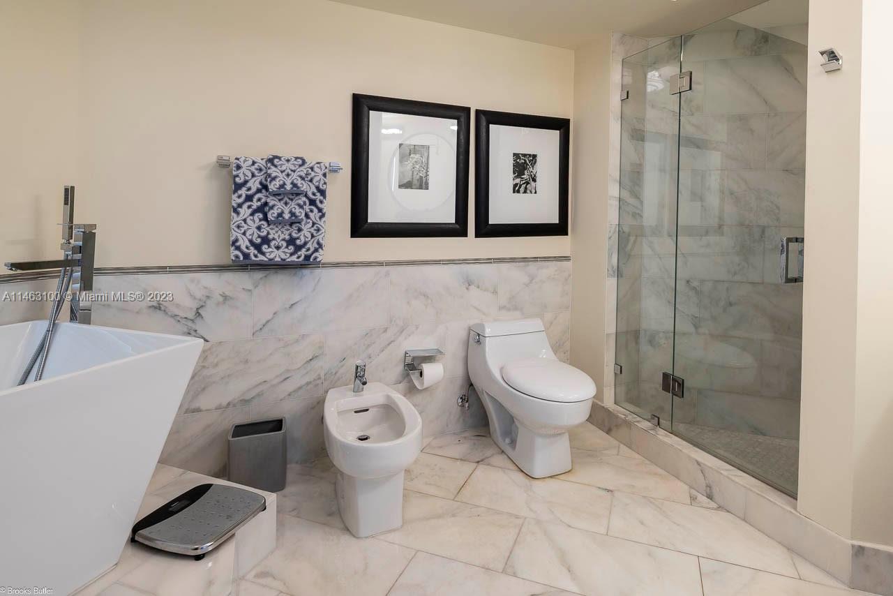 MILLENNIUM CONDO - Residential