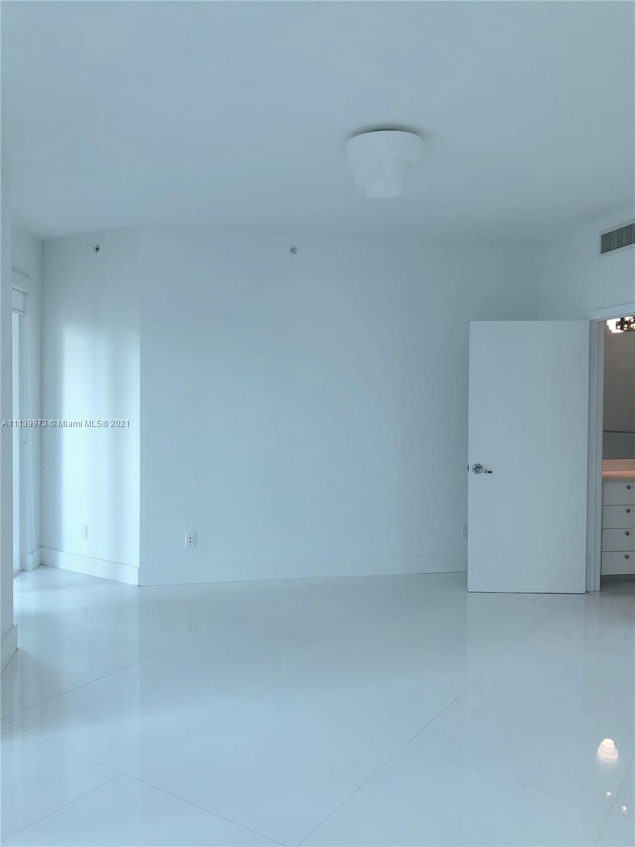 BRICKELL - Residential Lease
