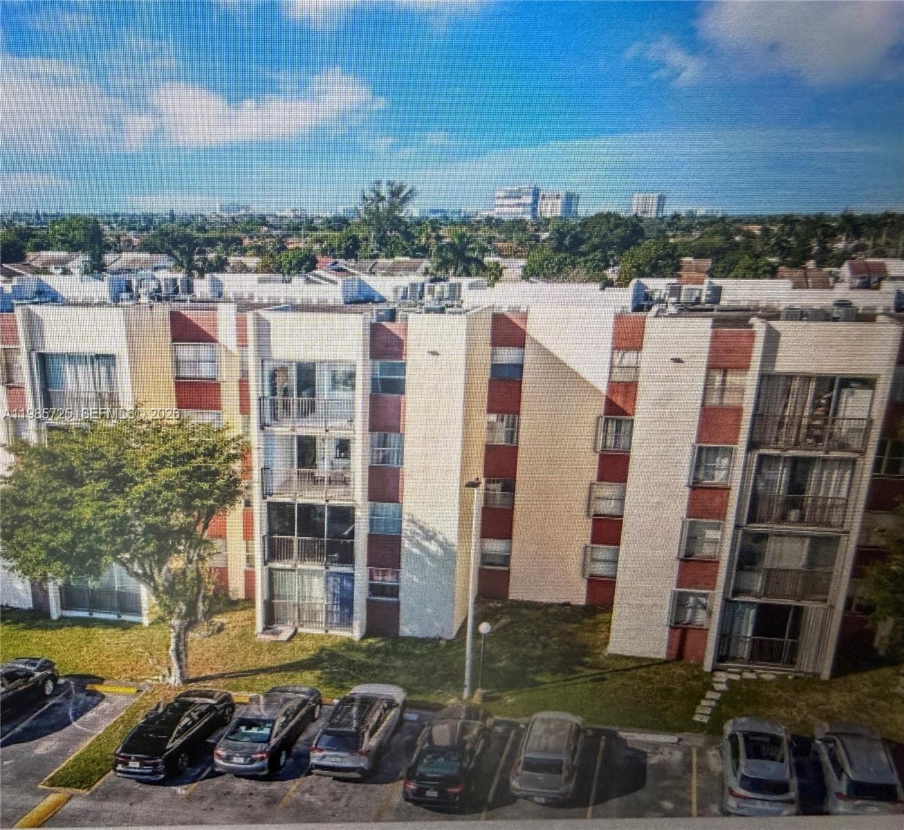 VERSAILLE GARDENS I CONDO - Residential