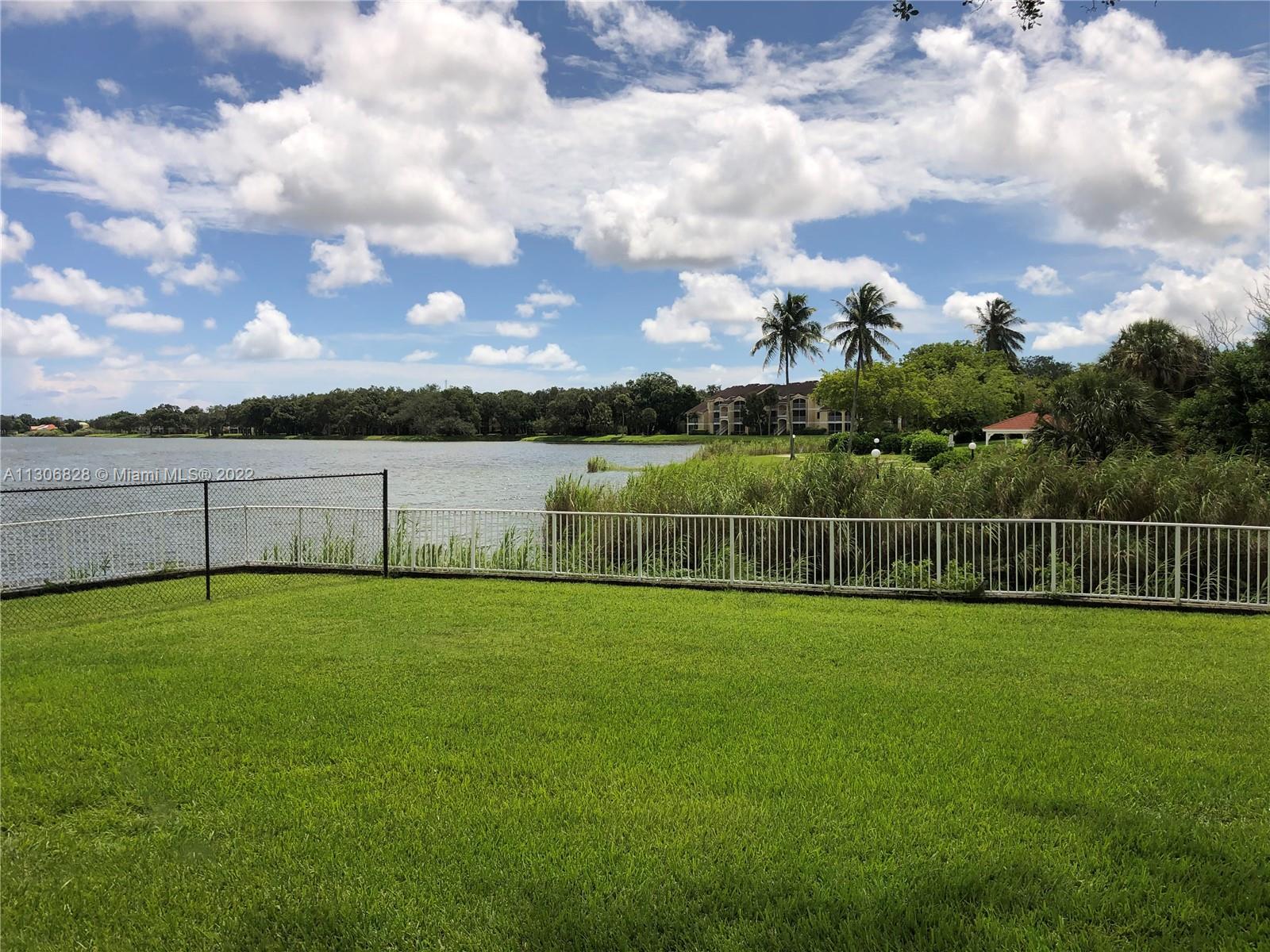 LAKEVIEW CLUB CONDO - Residential Lease