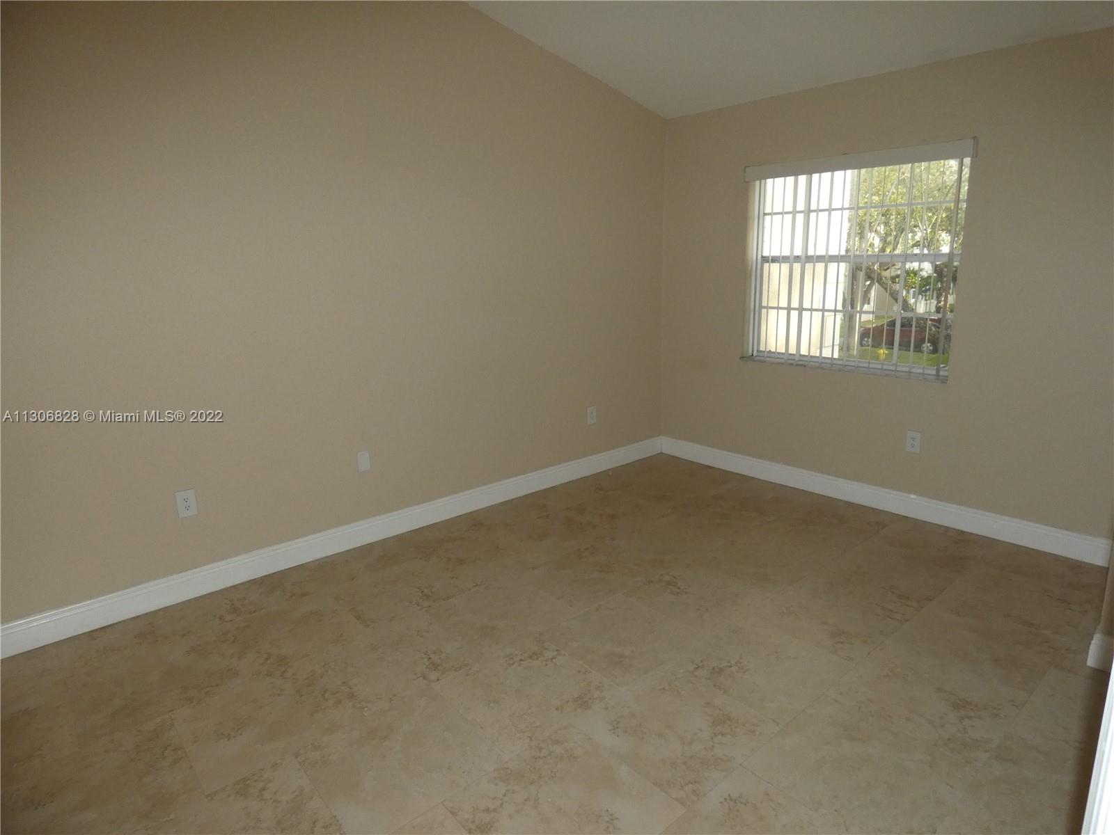LAKEVIEW CLUB CONDO - Residential Lease