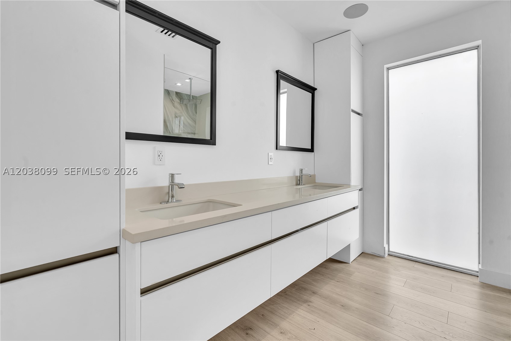 WESTWOOD LAKE 10TH ADDN - Residential